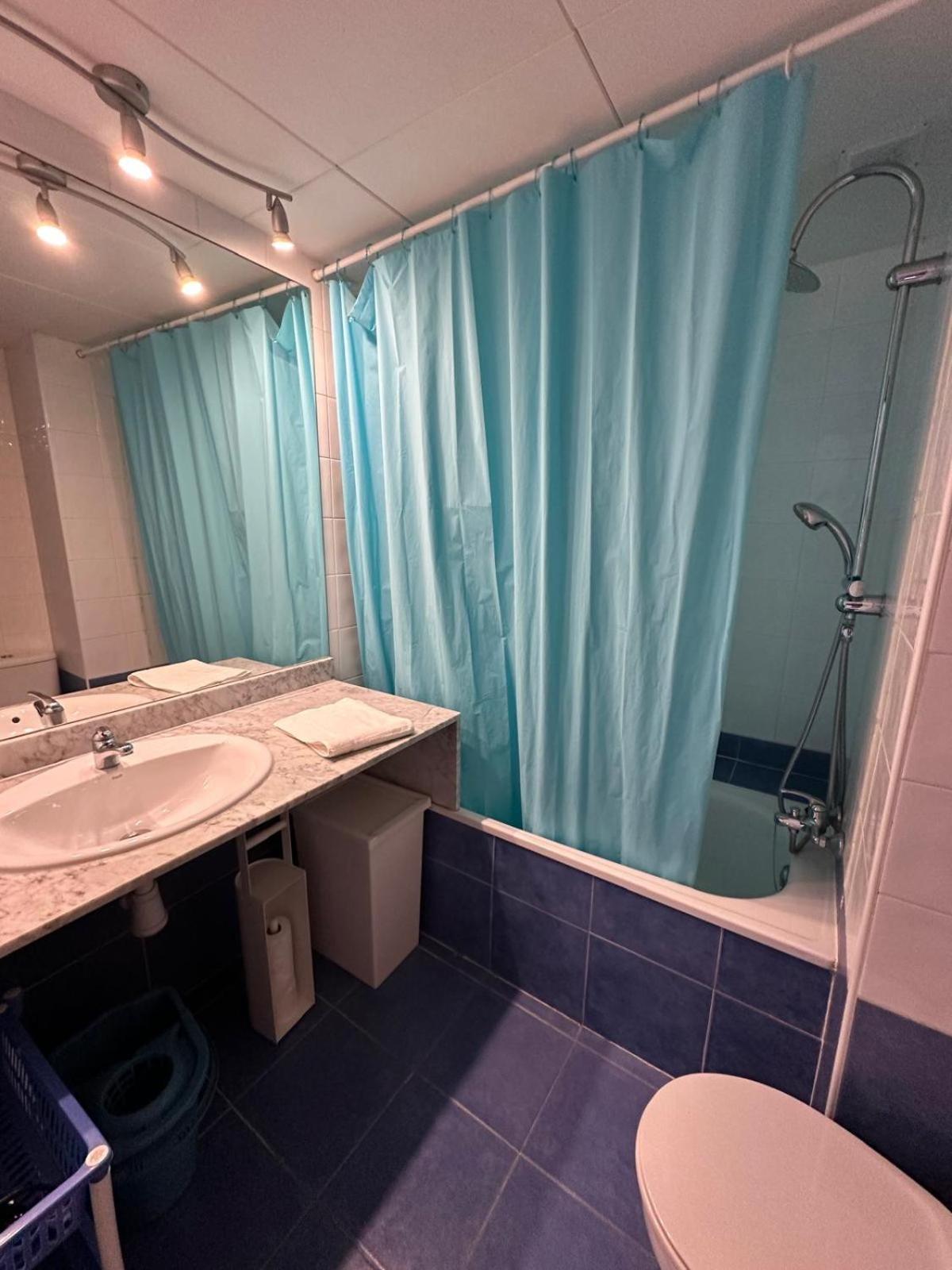 Bonito Piso En Roses Con Piscina Y Parking Av-66 Exterior foto